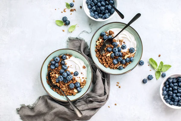 Granola Και Blueberry Πρωινό Απλό Γιαούρτι Θέα Από Πάνω Από — Φωτογραφία Αρχείου