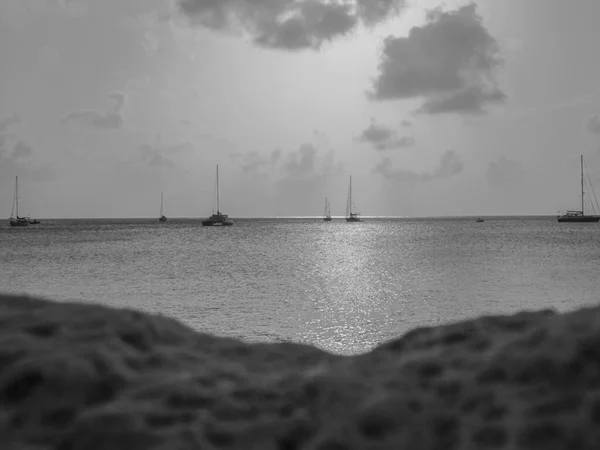 Wenn Sie das Meer vom Wasserspiegel aus betrachten. — Stockfoto