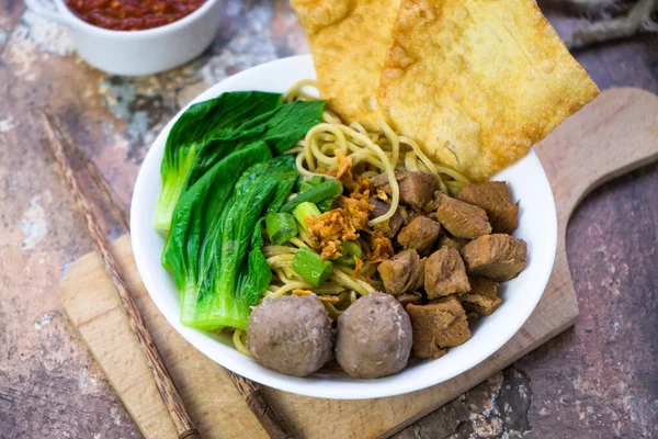 Mie Ayam Pangsit Eller Kycklingnudel Indonesiskt Kök — Stockfoto