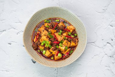 Mapo Tofu, Sichuan, Sichuan 'da kızartılmış tofu ve etten yapılmış bir Çin yemeğidir. 