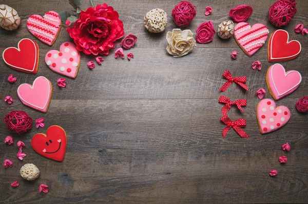 Hartvormige Koekjes Een Rustieke Houten Achtergrond Voor Saint Valentine Day — Stockfoto