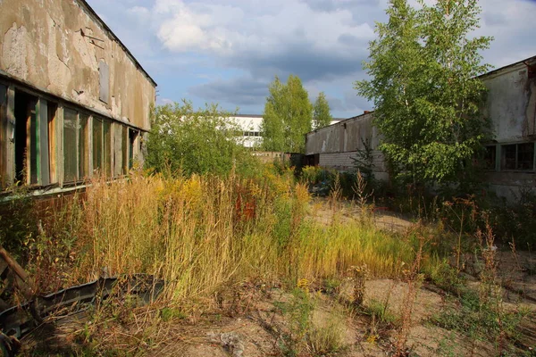 Ημιτελή Εγκαταλελειμμένα Κτίρια Στη Ρωσία — Φωτογραφία Αρχείου
