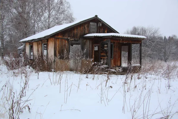 Casa Legno Inverno Sulla Neve — Foto Stock