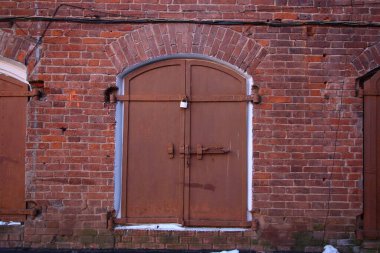 Eski tarihi kırmızı tuğla ev