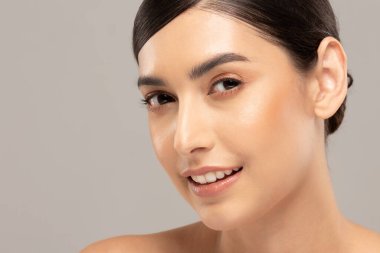 Güzel Asyalı kadın portresi. Cilt bakımlı ve sağlıklı..