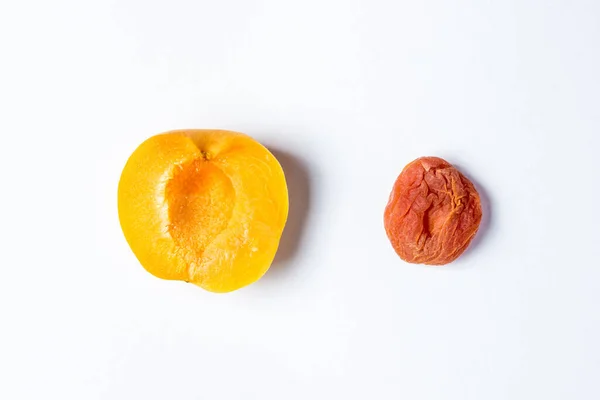 Une Tranche Abricot Trouve Côté Des Abricots Secs Fruits Secs — Photo