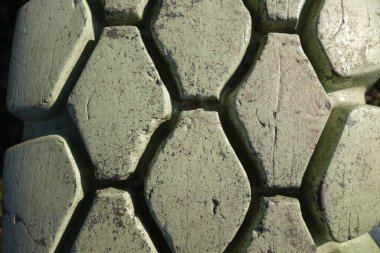 Boyalı araba lastiği yakın çekim dokusu arka planı