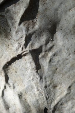 Çizik ve çatlaklarla metal doku