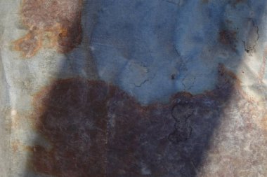 Çizik ve çatlaklarla metal doku