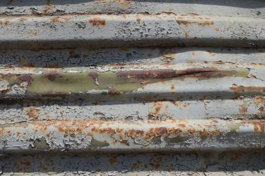 Çizik ve çatlaklarla metal doku