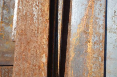 Çizik ve çatlaklarla metal doku