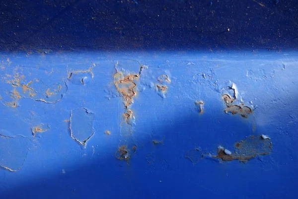 Çizik ve çatlaklarla metal doku