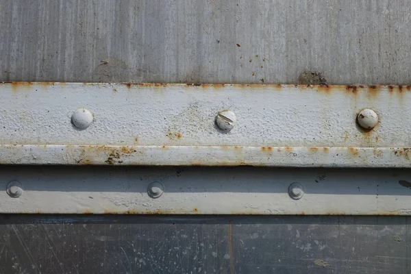 Çizik ve çatlaklarla metal doku