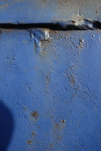 Çizik ve çatlaklarla metal doku