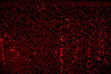 Soyut grunge arkaplanı. Monokrom dokusu. Siyah ve kırmızı desenli arka plan