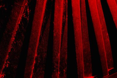 Soyut grunge arkaplanı. Monokrom dokusu. Siyah ve kırmızı desenli arka plan