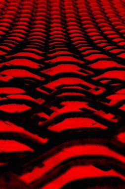 Soyut grunge arkaplanı. Monokrom dokusu. Siyah ve kırmızı desenli arka plan