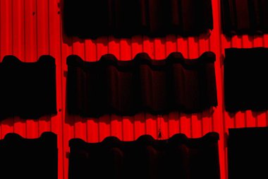 Soyut grunge arkaplanı. Monokrom dokusu. Siyah ve kırmızı desenli arka plan