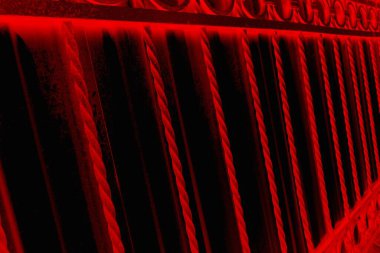 Soyut grunge arkaplanı. Monokrom dokusu. Siyah ve kırmızı desenli arka plan