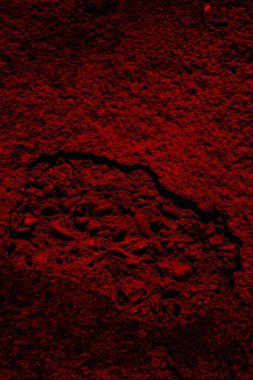 Soyut grunge arkaplanı. Monokrom dokusu. Siyah ve kırmızı desenli arka plan