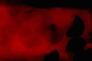 Soyut grunge arkaplanı. Monokrom dokusu. Siyah ve kırmızı desenli arka plan