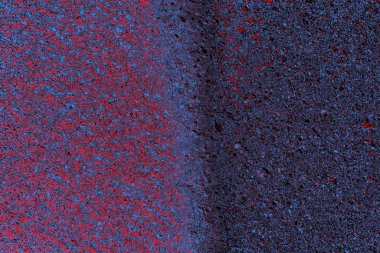 Kırmızı ve mavi renkli grungy duvar, desenli arka plan