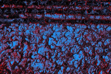 Kuru toprakta kasılma ve kurutma çatlakları var. Topraktaki su eksikliğinden dolayı. Küresel ısınma kavramı. İklim ısınması kurumuş topraklar.