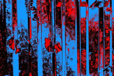 Oluklu metal levha çit görevi görüyor, dikey çizgilere yatay görünüm