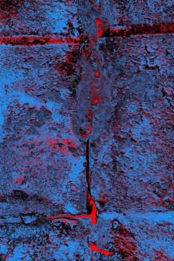 Çizik ve çatlaklarla metal doku