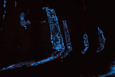 Çizik ve çatlaklarla metal doku