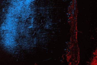 Koyu renkli ses, arka planda çatlaklar olan grunge duvar dokusu