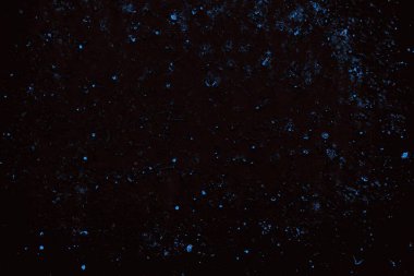 Çizik ve çatlaklarla metal doku