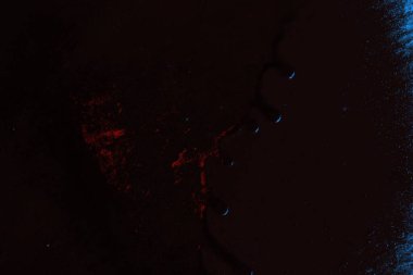 Çizik ve çatlaklarla metal doku