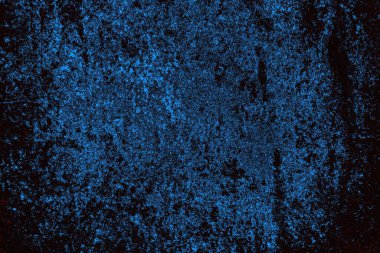 Koyu renkli ses, çatlak ve arkaplanı su sıçratan grunge duvar dokusu