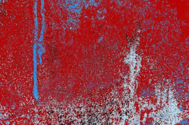 Kırık tarih arkaplanı olan kırmızı, mavi ve siyah grunge duvar