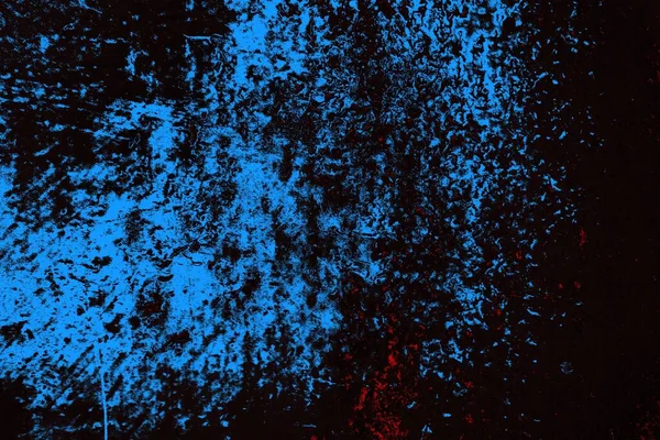 Koyu renkli ses, çatlak ve arkaplanı su sıçratan grunge duvar dokusu