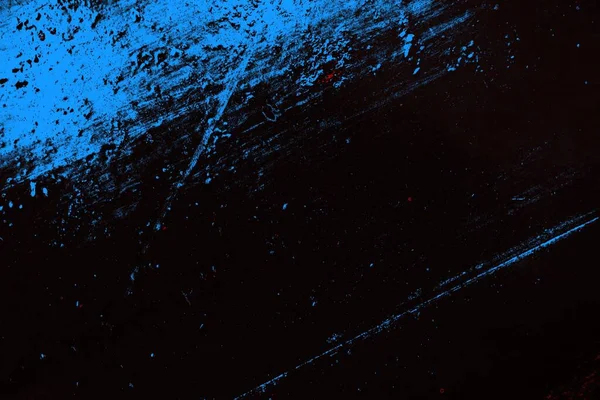 Kırık tarih arkaplanı olan kırmızı, mavi ve siyah grunge duvar