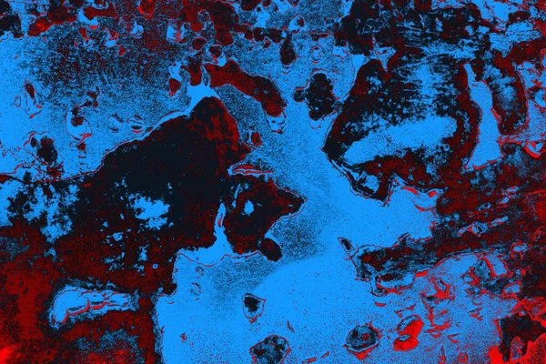 Neon kırmızı ve mavi renkli grunge duvar dokusu arkaplanı