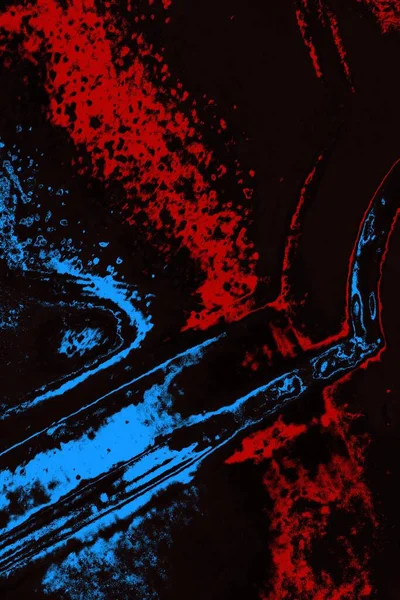 Koyu renkli ses, çatlak ve arkaplanı su sıçratan grunge duvar dokusu