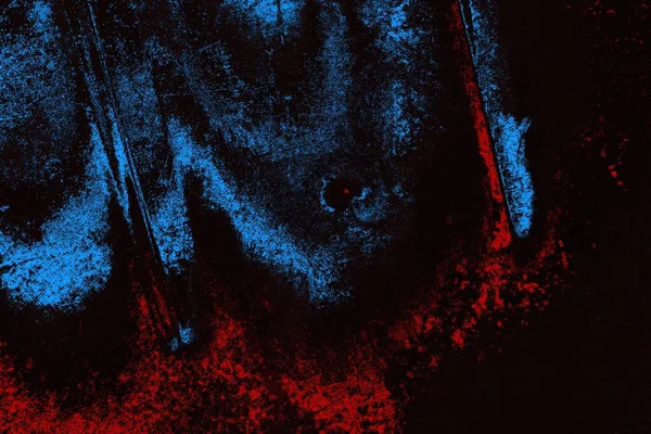 Koyu renkli ses, çatlak ve arkaplanı su sıçratan grunge duvar dokusu