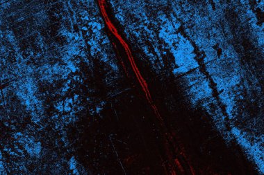 Koyu renkli ses, arka planda çatlaklar olan grunge duvar dokusu