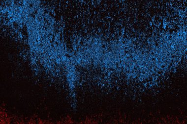 Kırık tarih arkaplanı olan kırmızı, mavi ve siyah grunge duvar