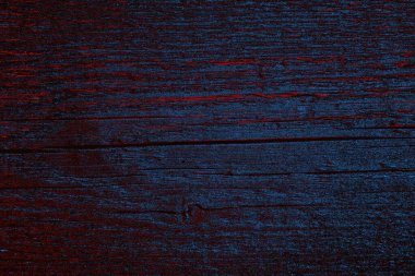 Kırık tarih arkaplanı olan kırmızı, mavi ve siyah grunge duvar