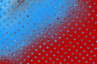 Kırık tarih arkaplanı olan kırmızı, mavi ve siyah grunge duvar