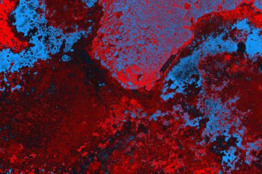 Neon kırmızı ve mavi renkli grunge duvar dokusu arkaplanı