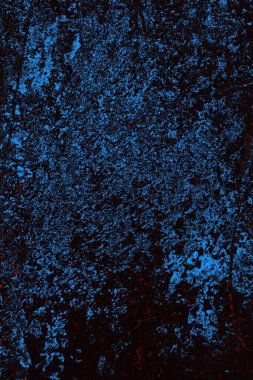 Koyu renkli ses, çatlak ve arkaplanı su sıçratan grunge duvar dokusu