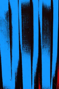 Oluklu metal levha çit görevi görüyor, dikey çizgilere yatay görünüm