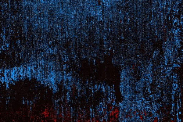 Koyu renkli ses, arka planda çatlaklar olan grunge duvar dokusu