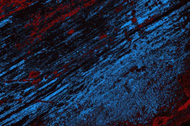 Koyu renkli ses, arka planda çatlaklar olan grunge duvar dokusu