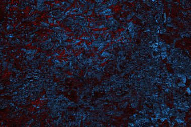 Koyu renkli ses, çatlak ve arkaplanı su sıçratan grunge duvar dokusu